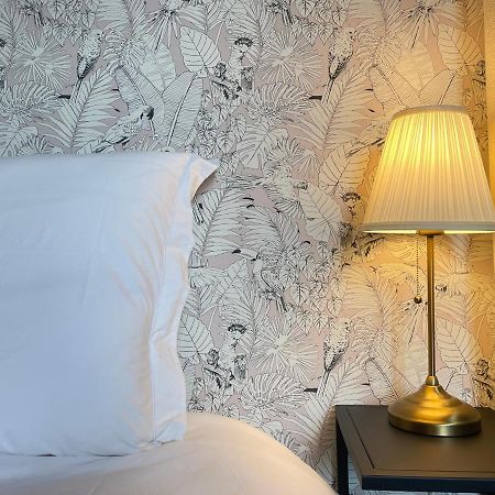Le Petit Malo Apartment บาเยอ ภายนอก รูปภาพ