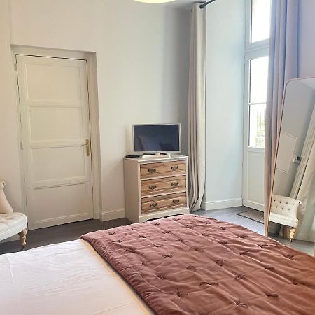 Le Petit Malo Apartment บาเยอ ภายนอก รูปภาพ
