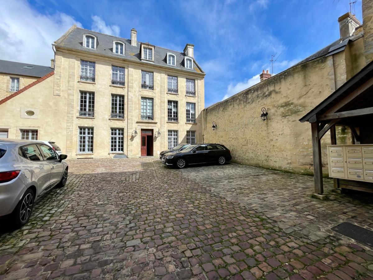 Le Petit Malo Apartment บาเยอ ภายนอก รูปภาพ