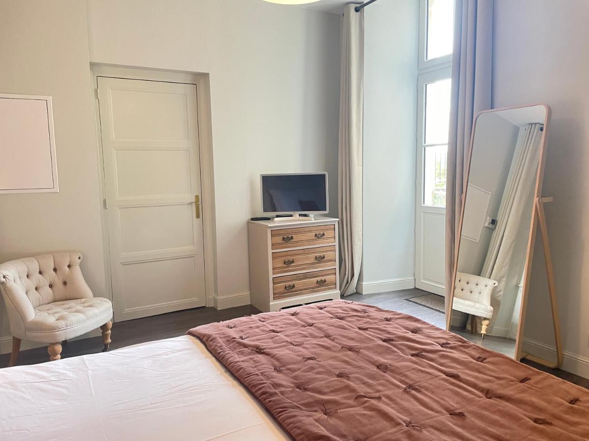 Le Petit Malo Apartment บาเยอ ภายนอก รูปภาพ